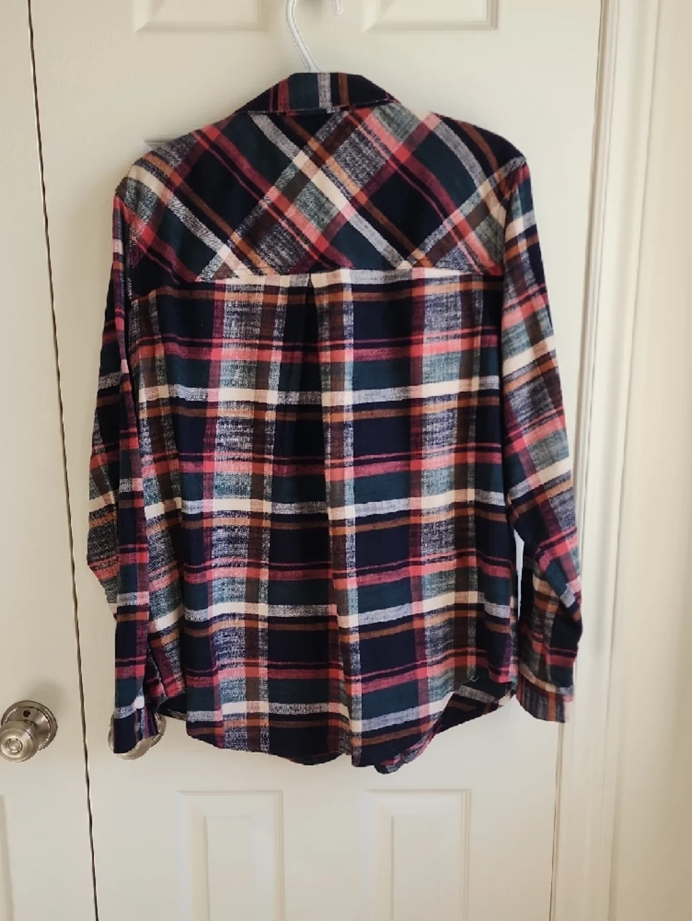 Maurices Navy, Pink & Cream Plaid Button-Down Shirt XL NEVER WORN! - Picture 5 of 7